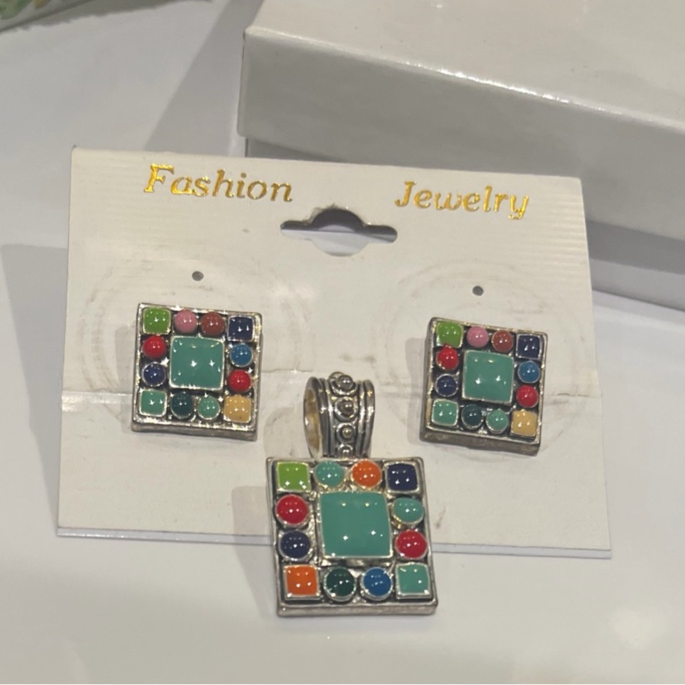 Never worn Southwestern-Styled Western Earrings with Matching Pendant